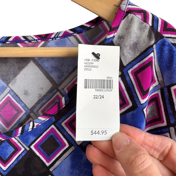 Lane Bryant Geometric Print Draped Flowy Top Size 22/24 NWT Blue/Purple/Black - Picture 5 of 8